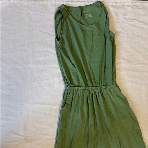 Elegantees Chic Sleeveless Green Maxi Dress - Picture 3 of 6